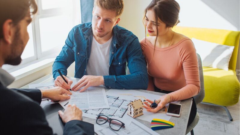 How to Choose the Right Mortgage Lender for You