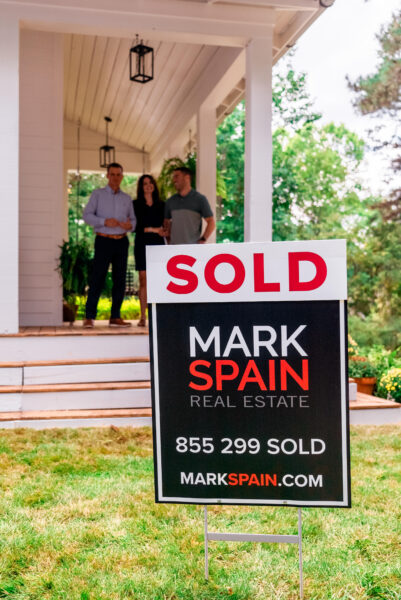 What do Real Estate Agents Do Roles, Rewards, and Realities